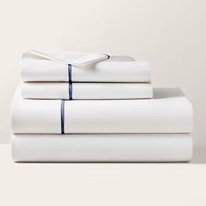 - Organic Cotton Percale Palmer Sheeting
One Queen Flat Sheet